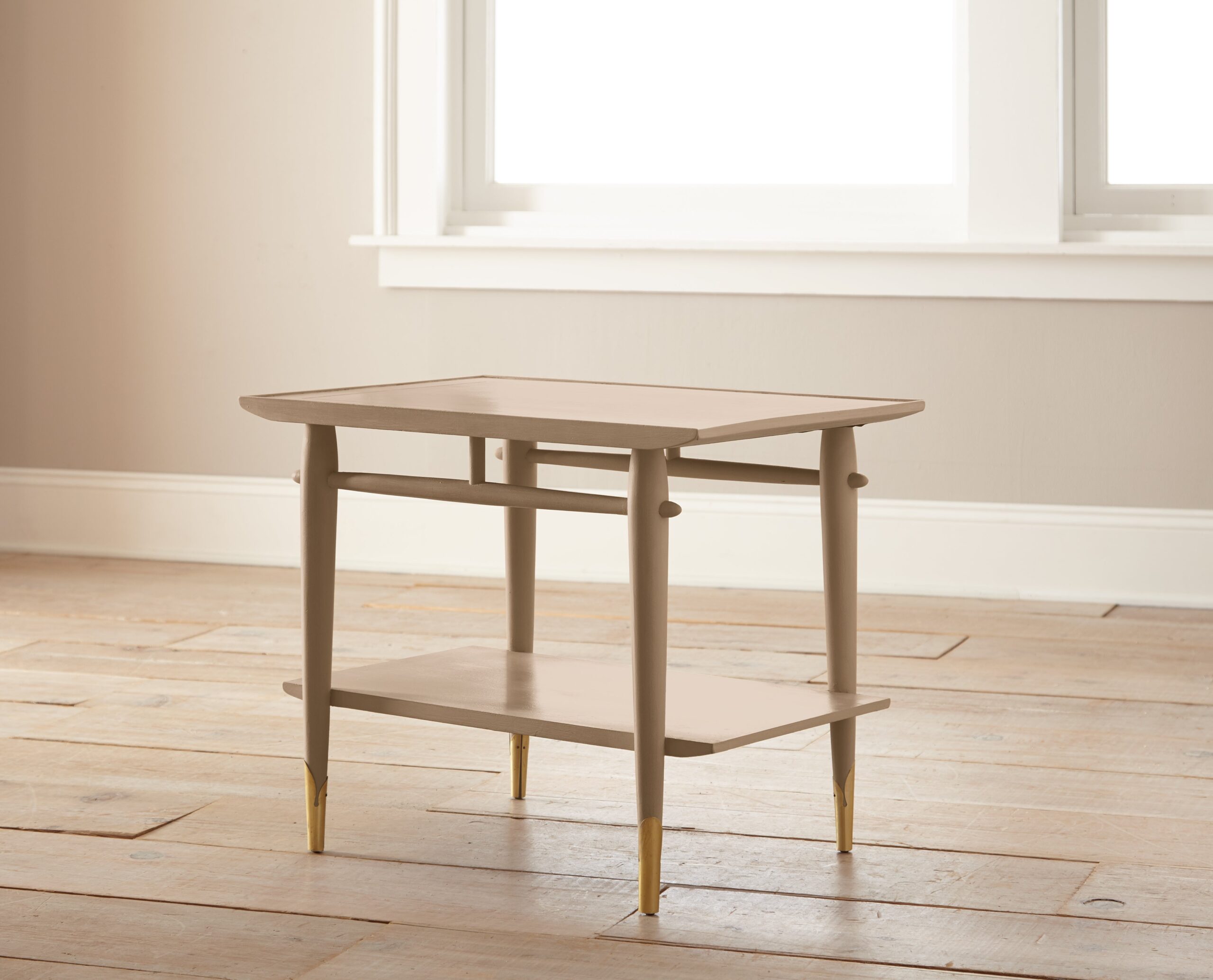 1365717-Castle-Collection-ChalkStyle_SideTable_Vintage-Crown